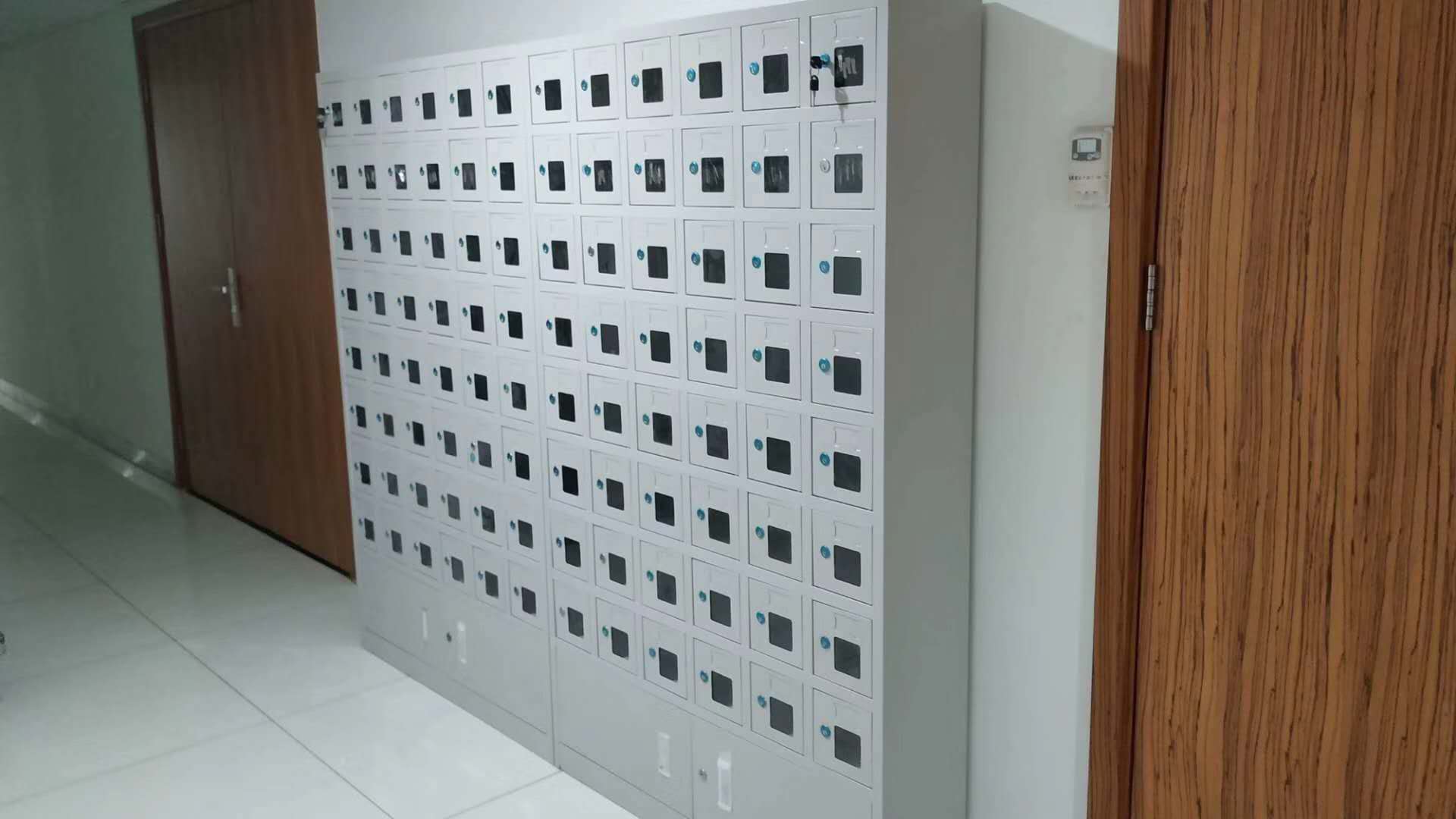 万尊手机充电柜手机寄存柜钢制学校员工手机保管存放柜