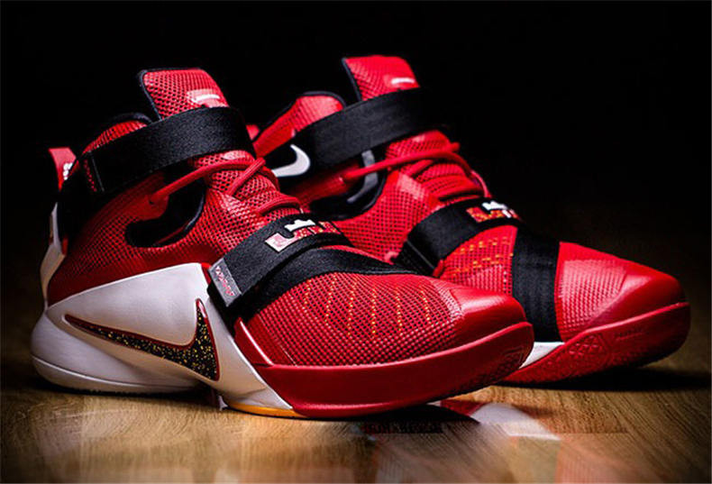 耐克男鞋lebronzoom詹姆斯战士9战靴运动篮球鞋749420606