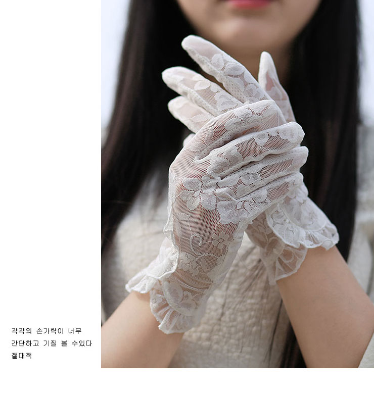 开车蕾丝防晒手套女士夏薄款短触屏弹力时尚春秋防滑透气防紫外线新款