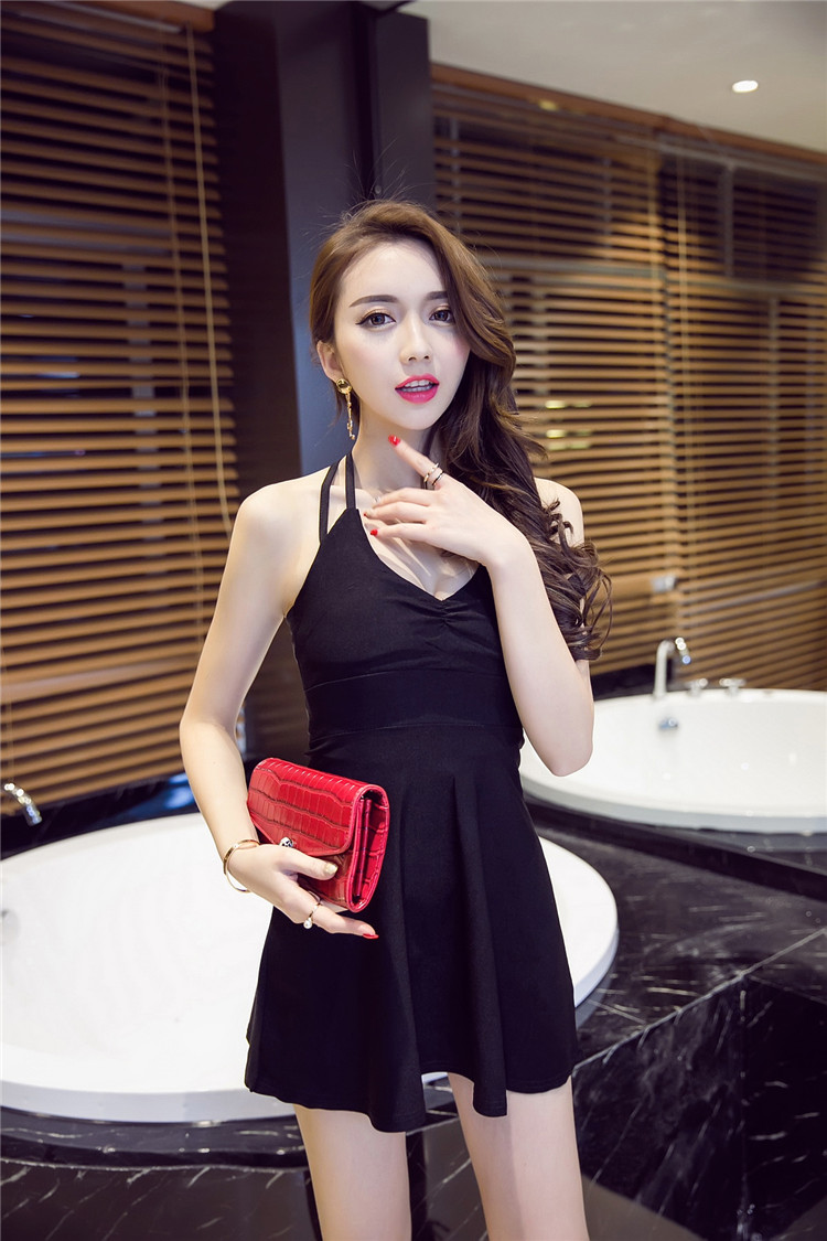 828新款夜场夜店女装夏2017漏背深v领低胸性感气质吊带连衣裙a字蓬蓬