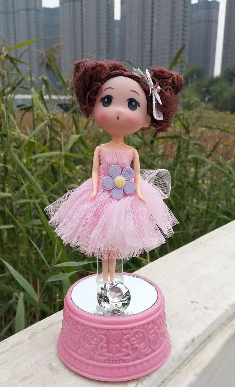 旋转音乐盒芭比娃娃装饰摆件少女心迷糊娃娃女孩八音盒礼品