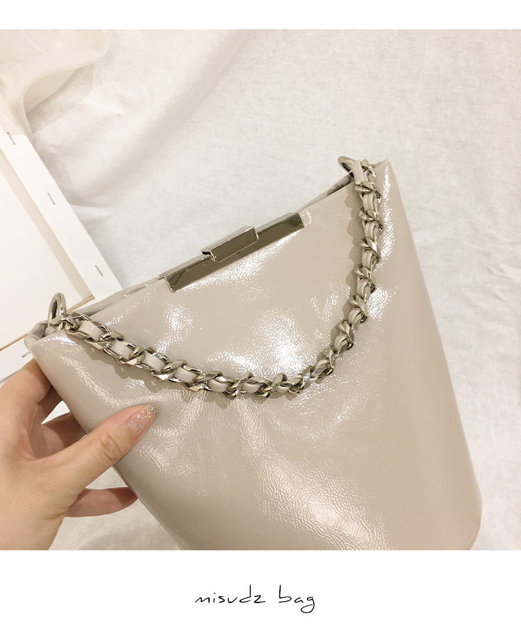 桂兰珊guilanshan米苏包包女2020新款春夏欧洲站纯色简约链条女包油蜡