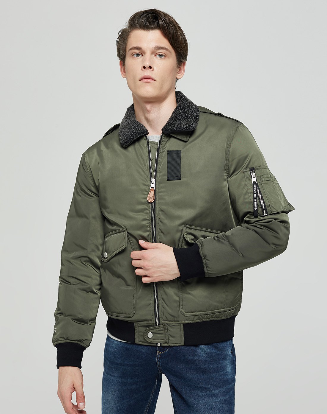 拉夏贝尔pote2017冬季新款可脱卸毛领短款棒球羽绒服男