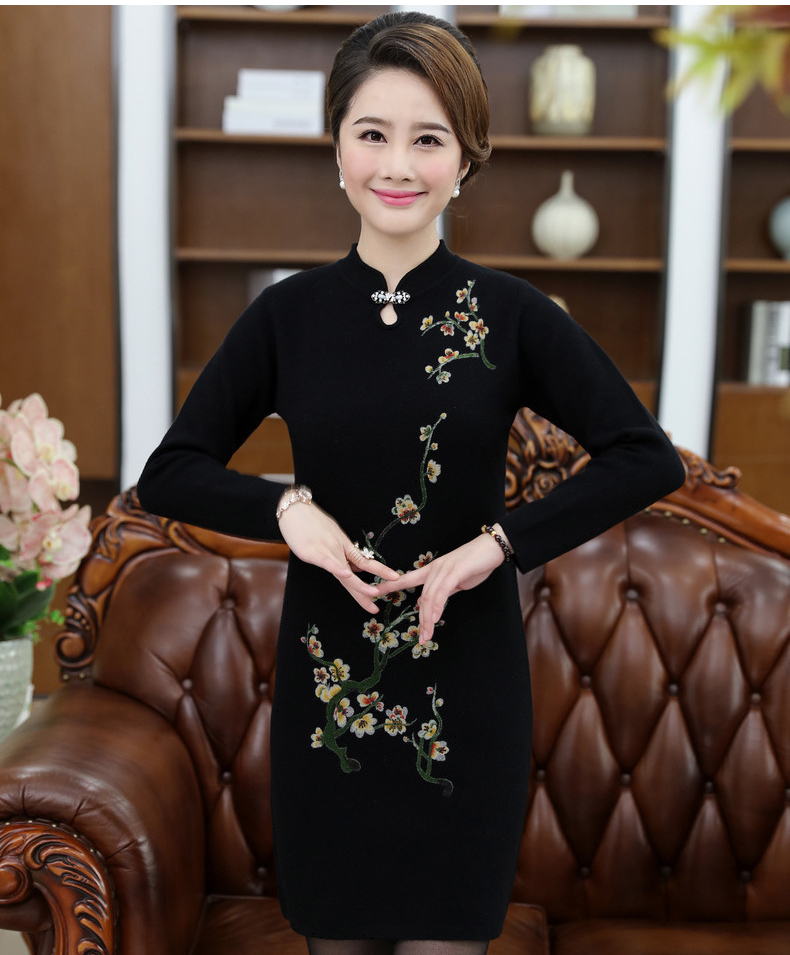 中老年女装婚礼中长款旗袍针织衫中年人时尚绣花连衣裙妈妈装秋装