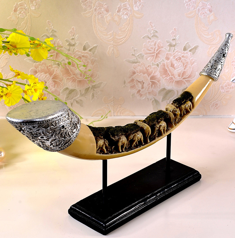 新古典家居装饰品客厅开业礼品办公室摆设牛角摆件砂岩树脂工艺品
