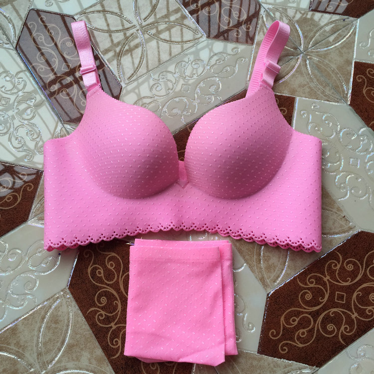 一片式无痕无刚圈小胸聚拢套装慕色少女士薄款调整型罩