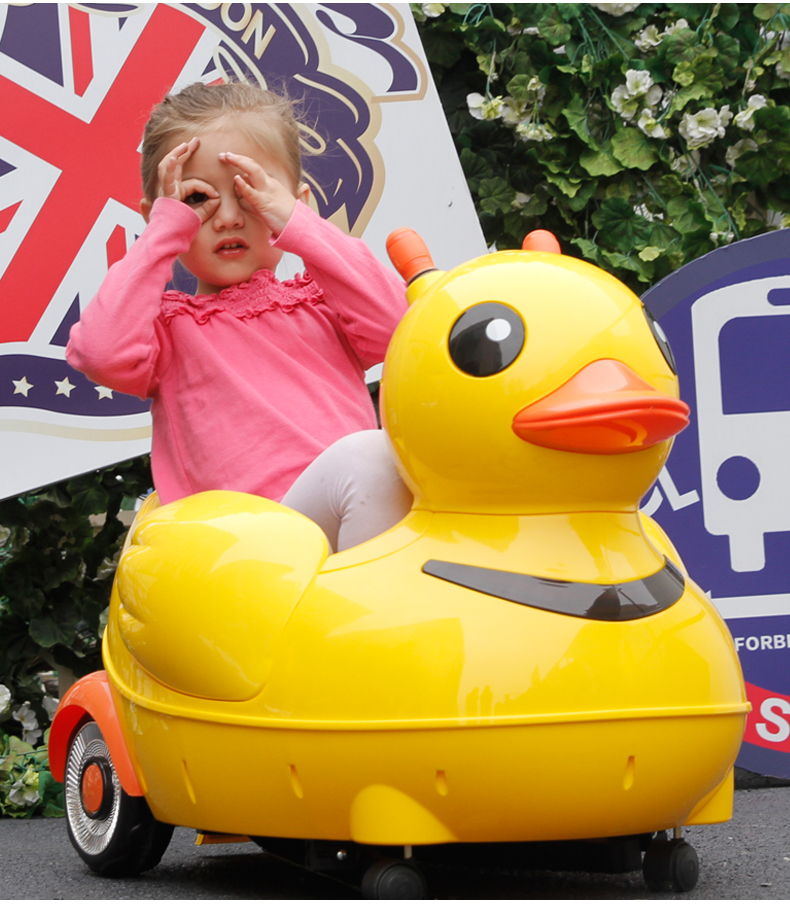 好来喜鸭鸭号儿童电动车四轮遥控汽车可坐宝宝电动童车小孩玩具车