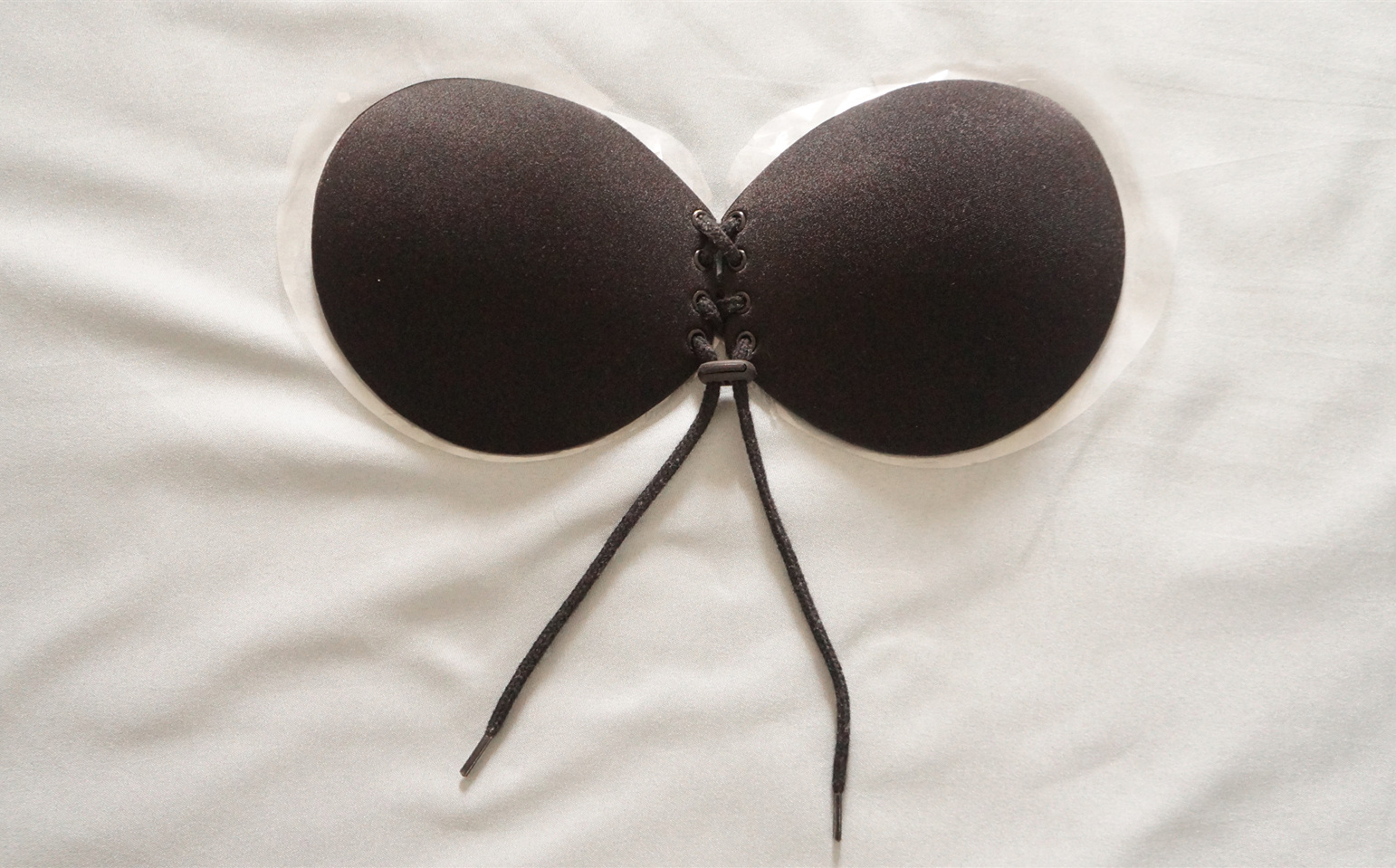 薇姬桑妮夏季露背礼服搭配拉绳胸贴新娘隐形文胸婚纱内衣小胸加厚聚拢