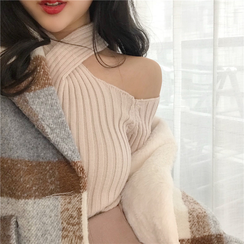 新款式秋冬新款性感露肩挂脖针织衫上衣修身长袖套头坑条毛衣打底衫