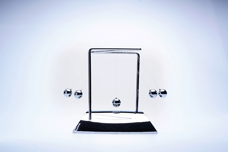 618优选牛顿摆球永动球碰碰球创意办公室桌面装饰客厅摆件个性生日